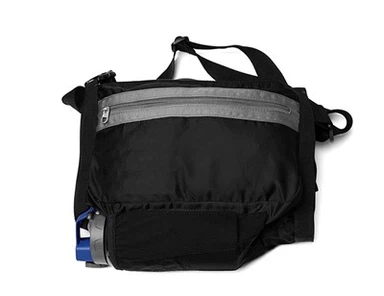 Crossbody yogataske med flaskeholder